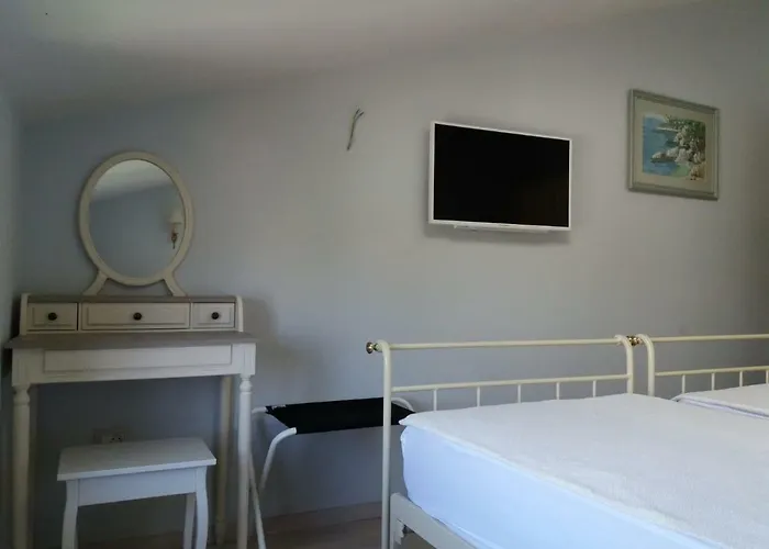 Daire Ad Stellam Maris